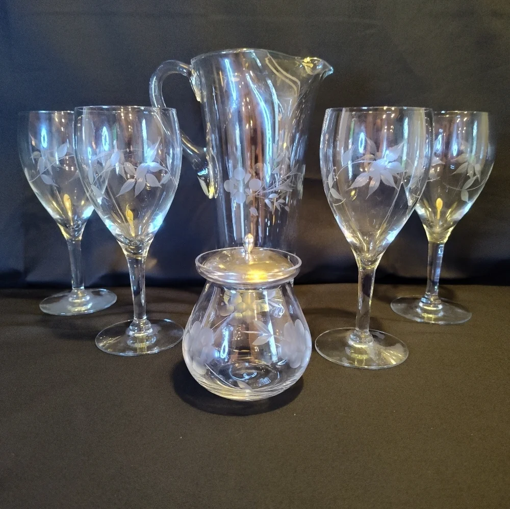 MCM ETCHED CRYSTAL BAR SET, INCLUDING STERLING SILVER LID
